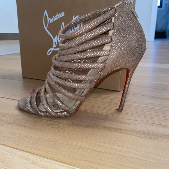 Authentic Christian Louboutin Macala 100 Baseball Gladiator Sandal Gold size 38 - Picture 7 of 12